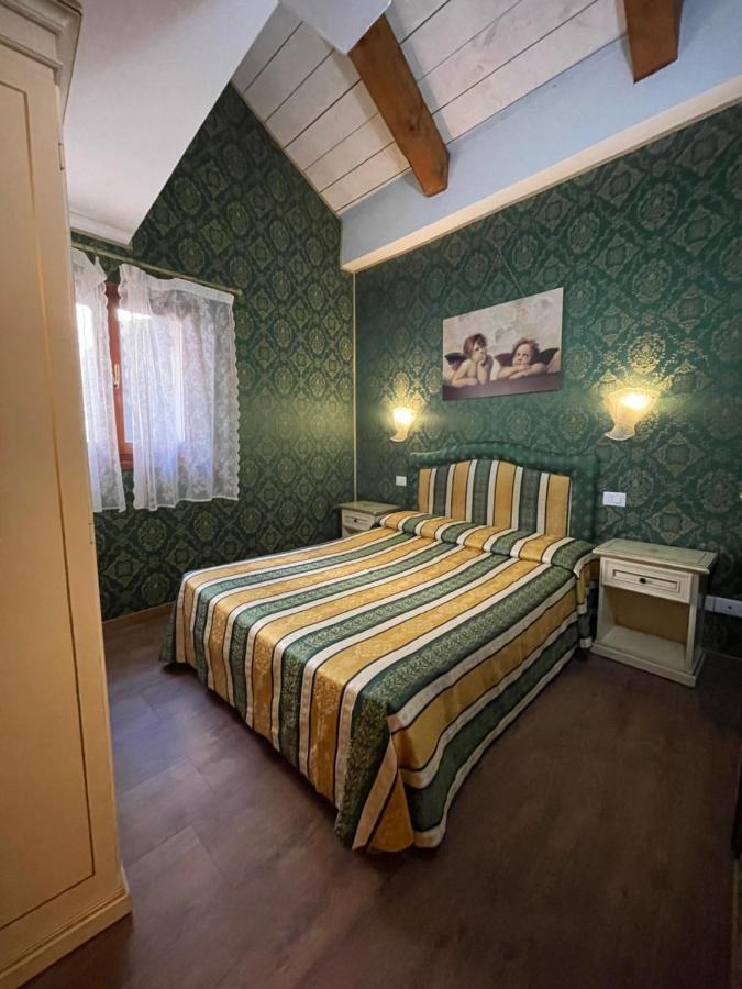 Residenza La Campana Hotel Venice Exterior photo