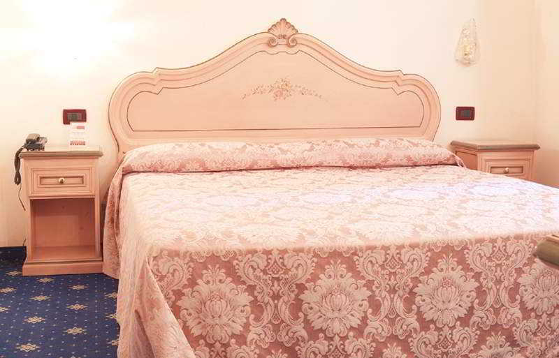Residenza La Campana Hotel Venice Exterior photo