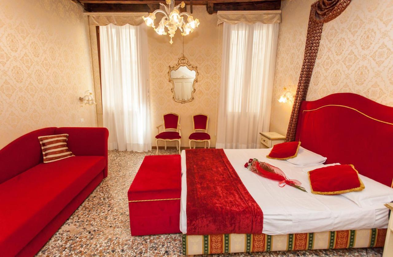 Residenza La Campana Hotel Venice Exterior photo