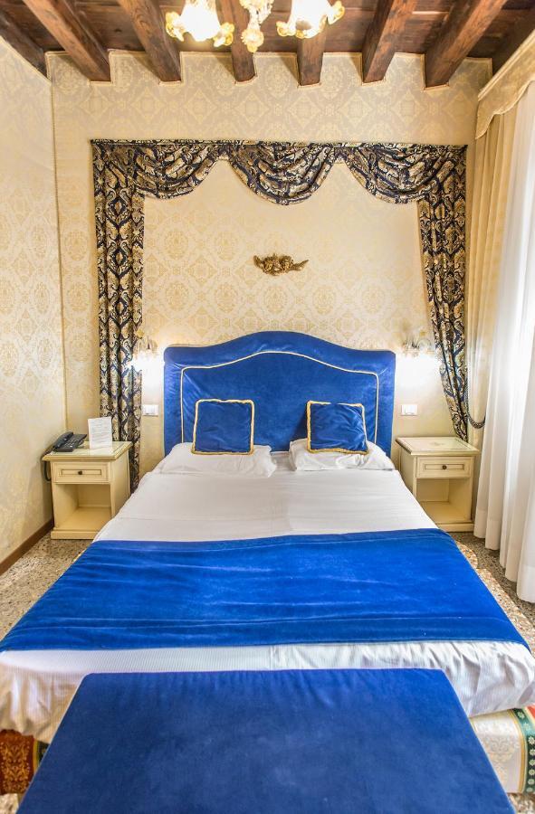 Residenza La Campana Hotel Venice Exterior photo